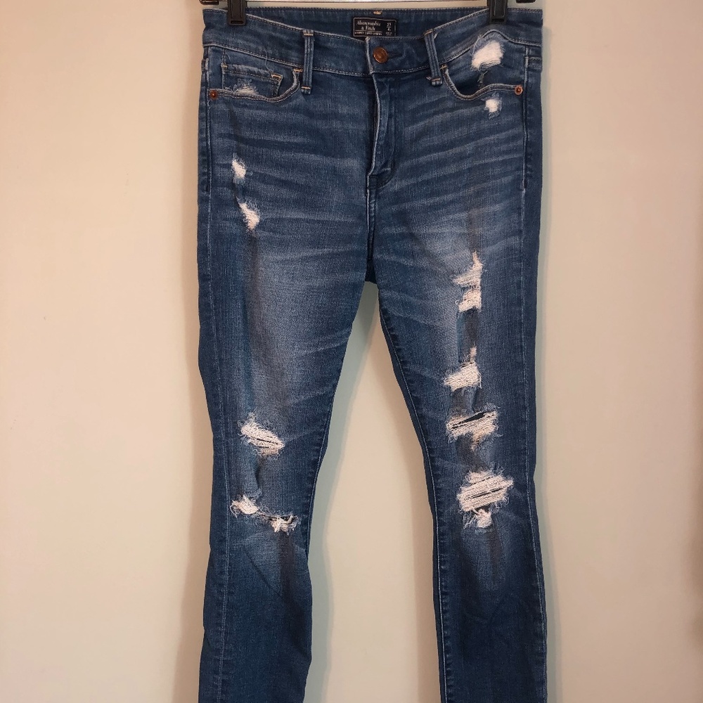Distressed Skinny Jeans